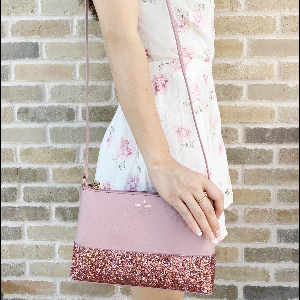 👜 ‼️SALE‼️ 💕-NWT Kate Spade Crossbody Pink - Picture 2 of 4